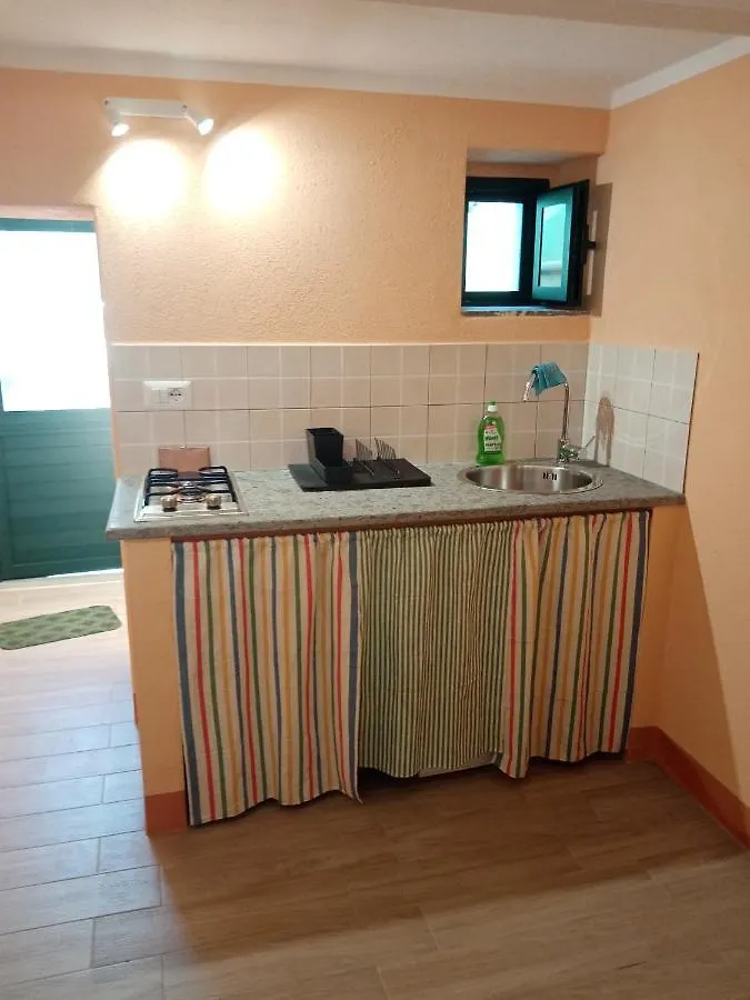 Guest house Casa Lory Montevitozzo Frazione Sorano-Camera Con Bagno Privato, Cucina E Salotto Sorano  Italy
