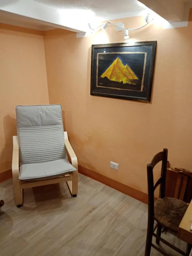 Guest house Casa Lory Montevitozzo Frazione Sorano-Camera Con Bagno Privato, Cucina E Salotto Sorano